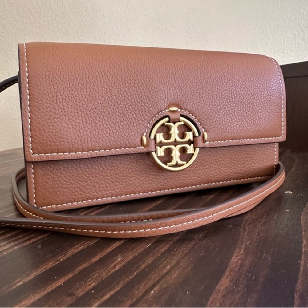 Tory Burch MILLER WALLET CROSSBODY bag Leather Clutch with Gold Accent